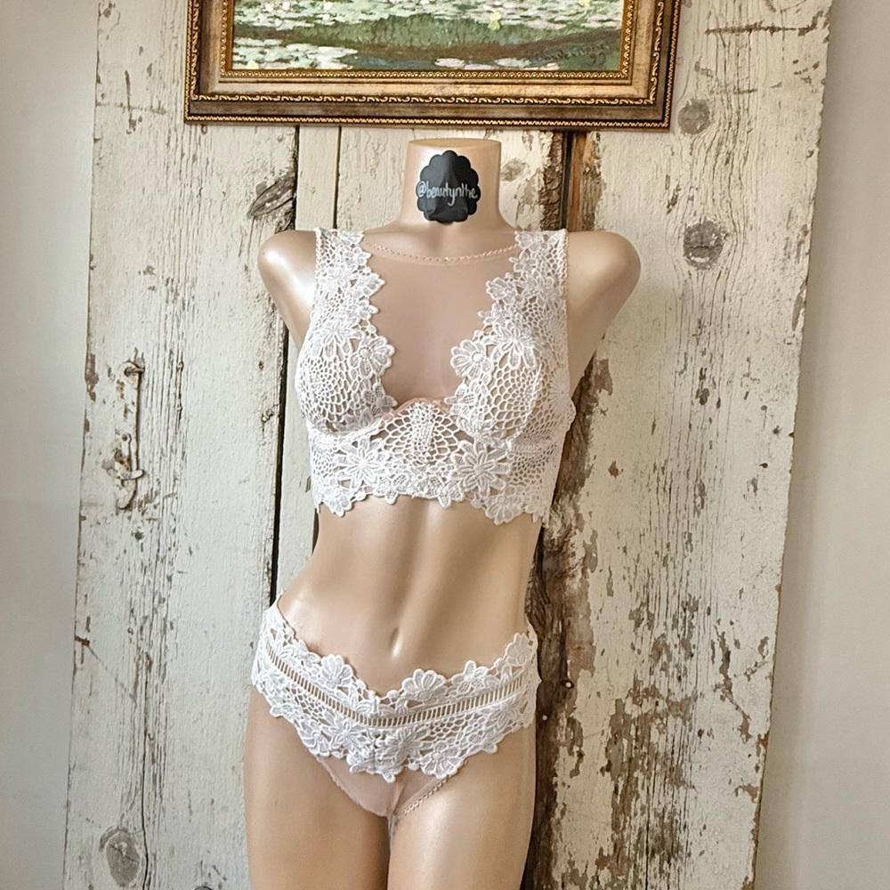 Victoria secret Dream Angels High neck Floral Lace Nude Mesh Long line Bra Panty